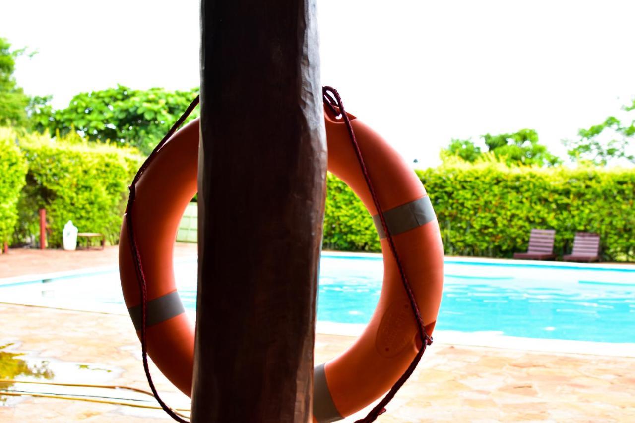 Palmas Park Hotel Y Restaurant Obligado エクステリア 写真